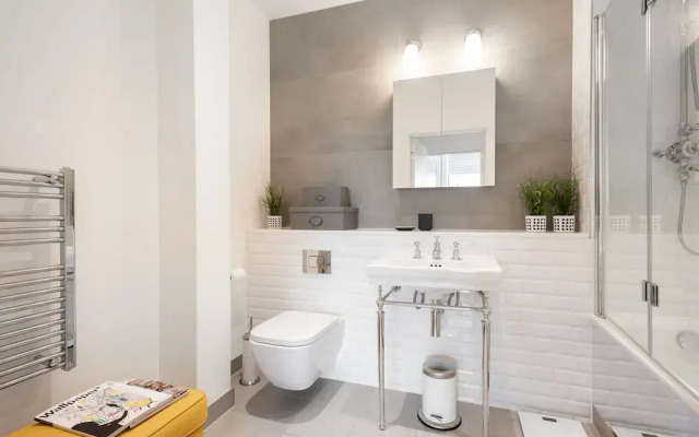 Platinum Apartment in Central Camden 9984