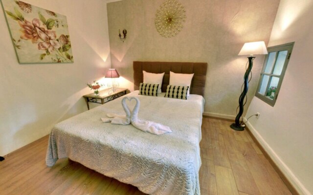 Le Mas Des Cinq Fontaines