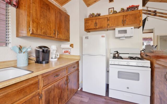 Escape IN THE Pines #2276