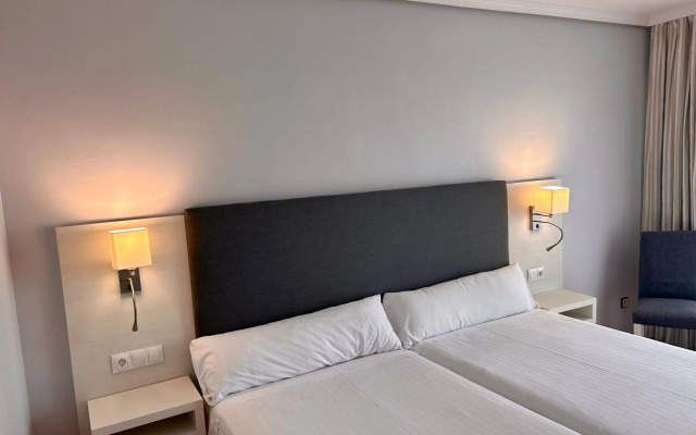 Hotel Bahía Sur