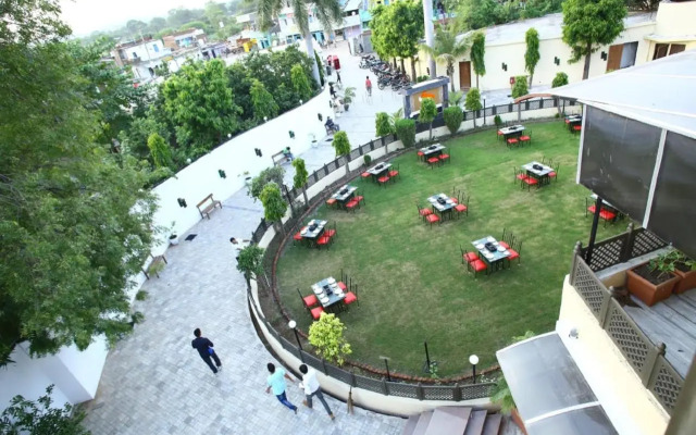 Hotel Saroj Sagar - Sagar