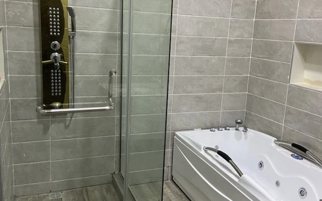 Luxurious and Inviting 4-bed House in Chevro-lekki