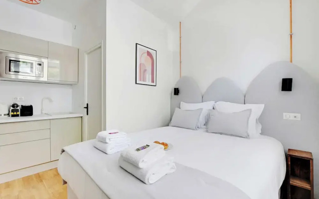 Cute Studio in Eclectic 18th District - 1