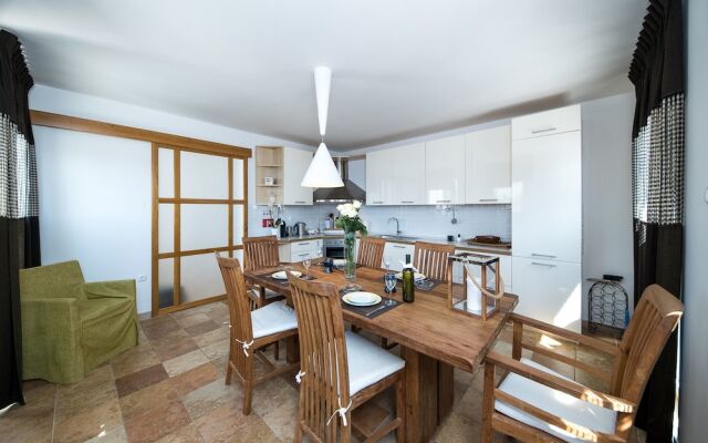House Villa Jely
