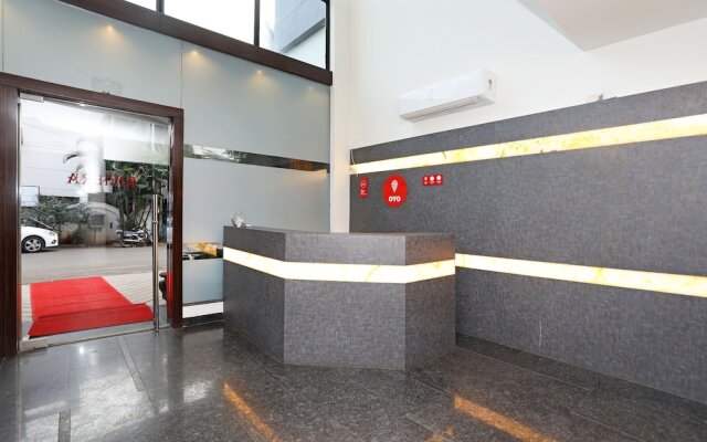 OYO 10672 Hotel Riviera