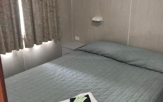 Geelong Surfcoast Hwy Holiday Park