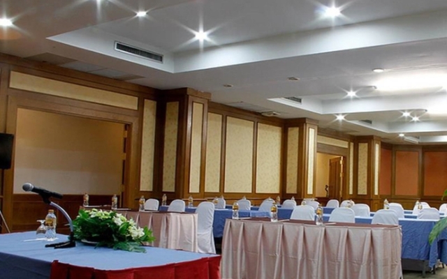 拉差布里黄金城市酒店(Golden City Hotel Ratchaburi)