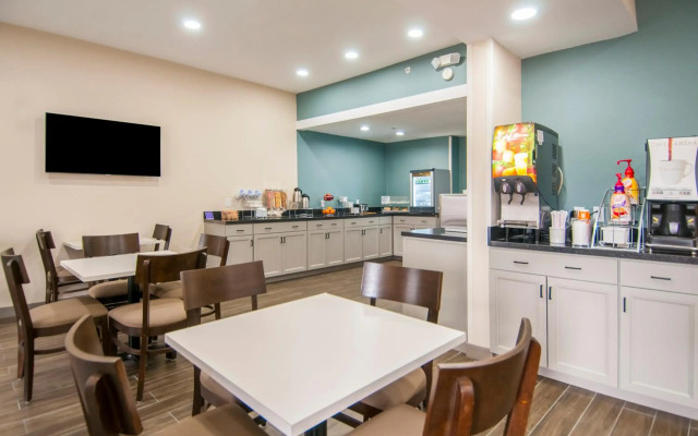 Sleep Inn & Suites