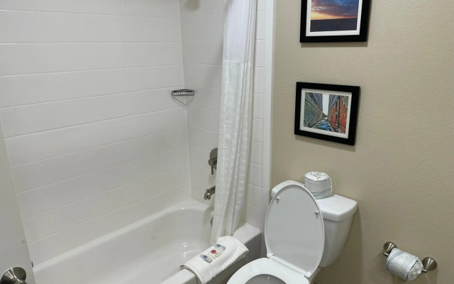 Comfort Inn & Suites Spring Lake - Fayetteville near Fort Bragg