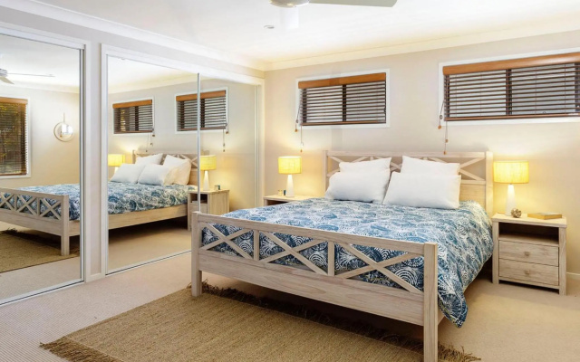 Beach House – Guest Rooms – Hawks Nest