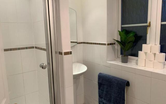 Spacious and amazing 4 bedroom detached house