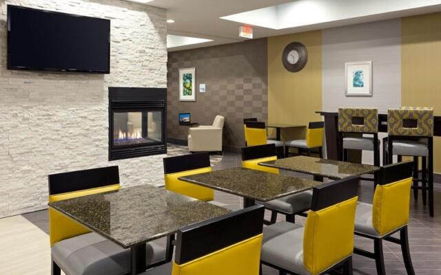 Holiday Inn Express Hotel & Suites Batavia - Darien Lake, an IHG Hotel