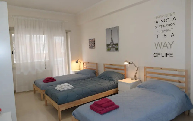 Room-emilio Home Triple Room in our Cozy