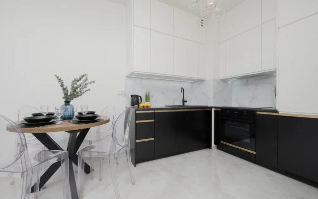 Cosy Apartment With Parking by Renters