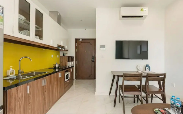 D El Dorado Westlake Luxury Apartments
