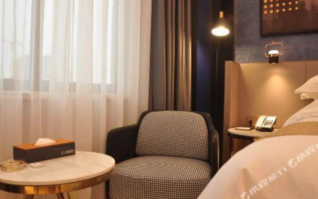 In City Hotel（Meizhou Wanda）