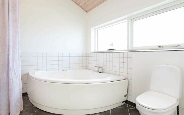 Alluring Holiday Home in Rødby With Whirlpool