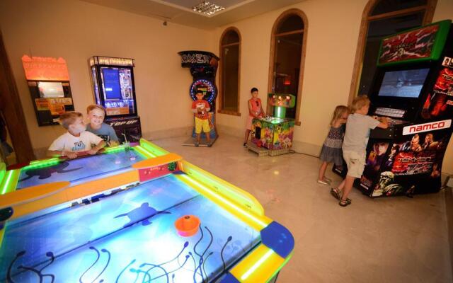 Charmillion Club Aqua Park