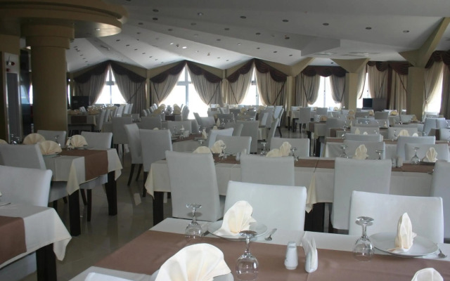 Grand Ahos Hotel & Spa