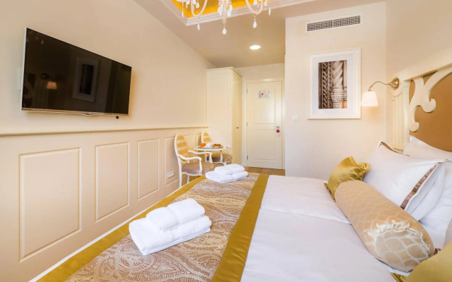 Piazza Heritage Hotel