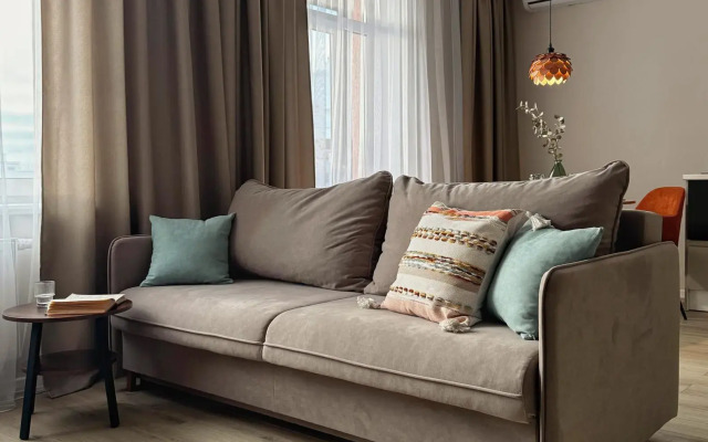 GoodHome Apartments on Krasnolesya Street