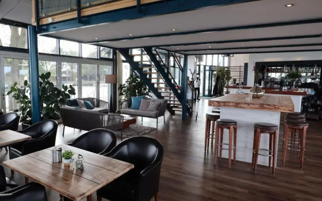 Hotel Utkiek und Pier 19
