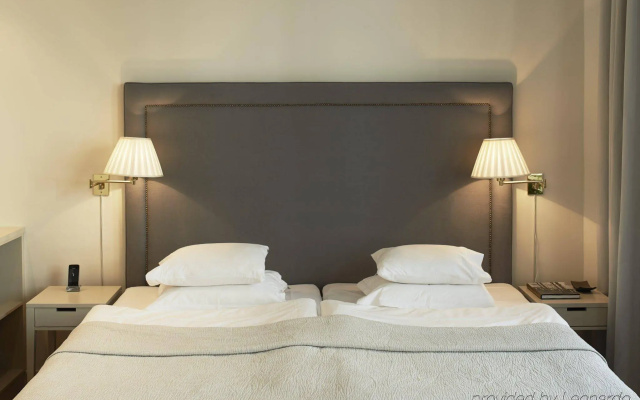 Hotel Diplomat