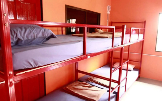 i Hostel Phuket