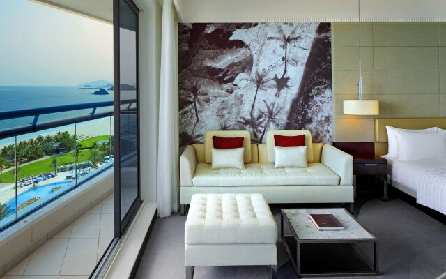 Le Meridien Al Aqah Beach Resort