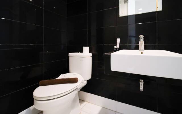 Best Choice And Homey Studio At The Square Apartment