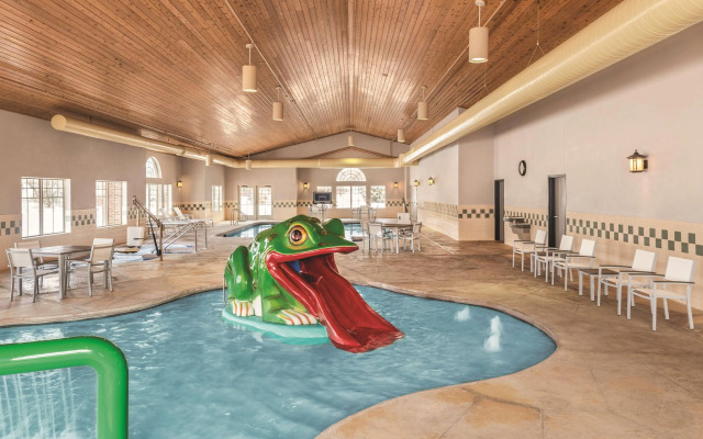 Country Inn & Suites by Radisson, Green Bay East, WI
