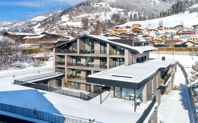 Emma Deluxe Aparthotel