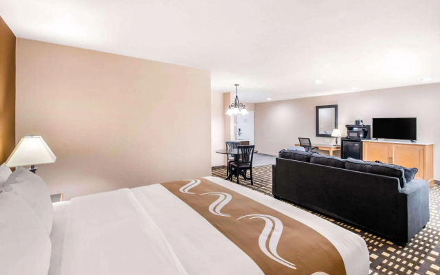 Quality Inn & Suites Plano East - Richardson