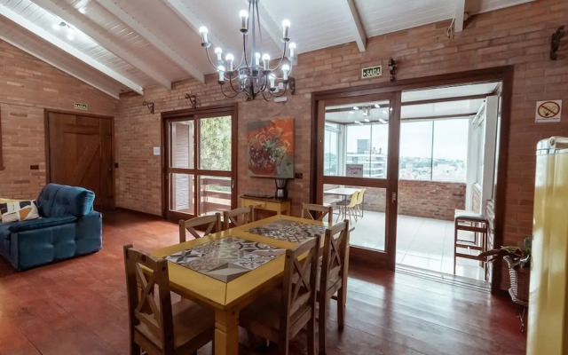 Tima Casa Ampla em Localiza o Privilegiada