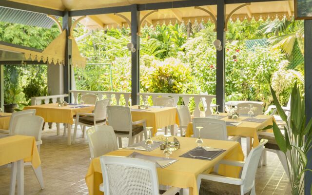 Auberge Chez Plume