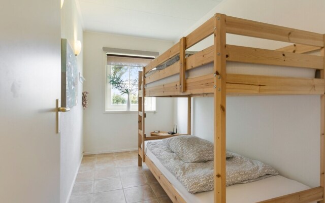 Lovely Holiday Home in Ouddorp With Barbecue
