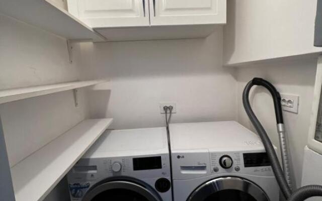 Comfort Inn Apartment