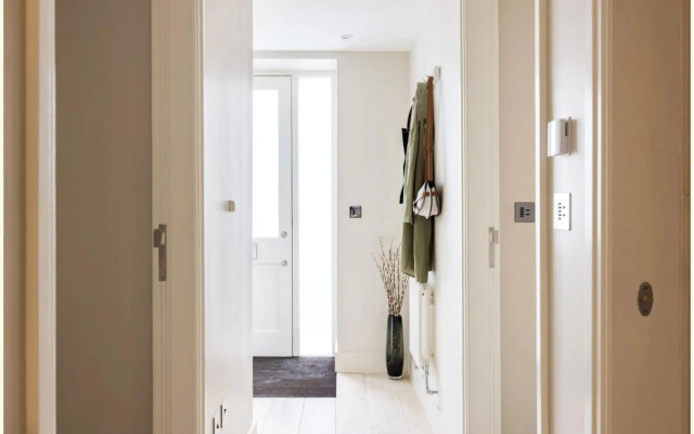 Homely and Chic 2 Bed Apartment with Garden Patio