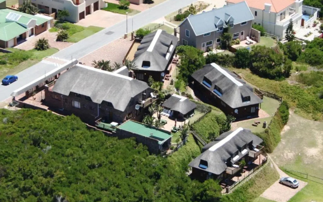 Seaside Vacation Studio @ Shearwater Myoli Beach