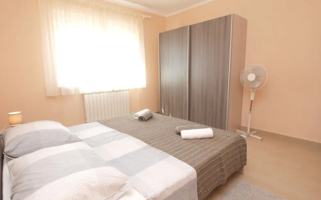 Apartment 1386