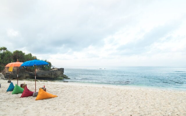 D'Byas Beach Club and Villa