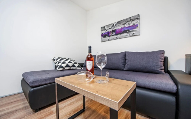 Lakovich Sea View Apartments