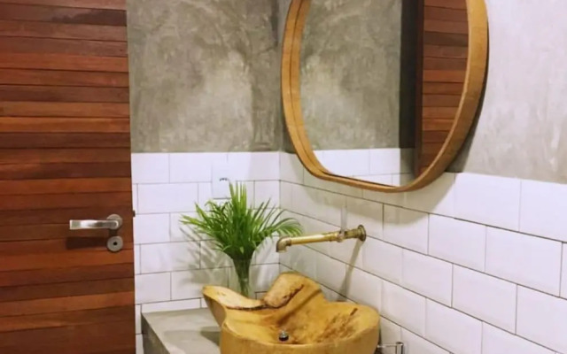 Charmosa Casa a 50m da Praia do Marceneiro