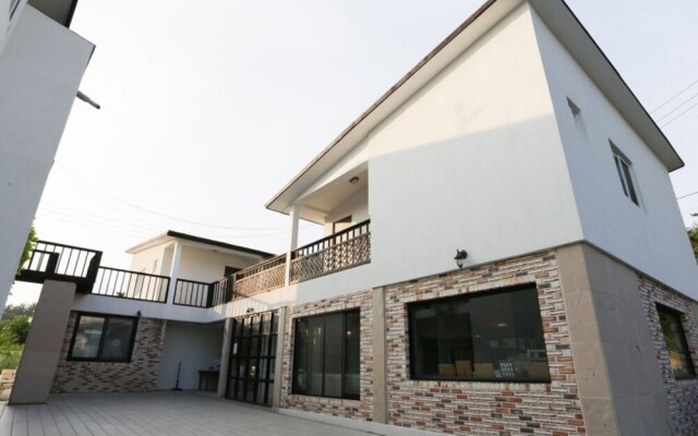 Yangyang Guesthouse Pension