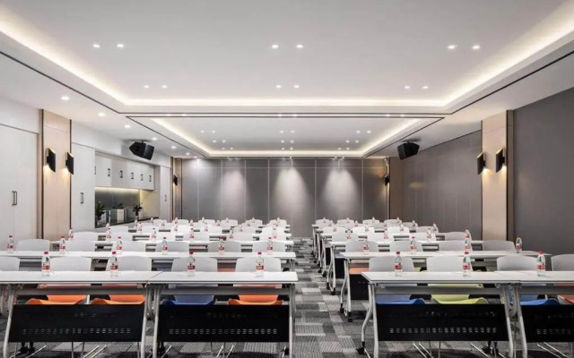 Campanile Hotel Wuhan Zhongnan Road Metro Station