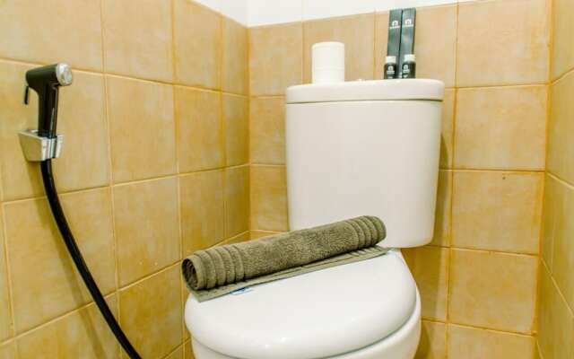 Elegant And Tidy 2Br Green Pramuka City Apartment Near Mall