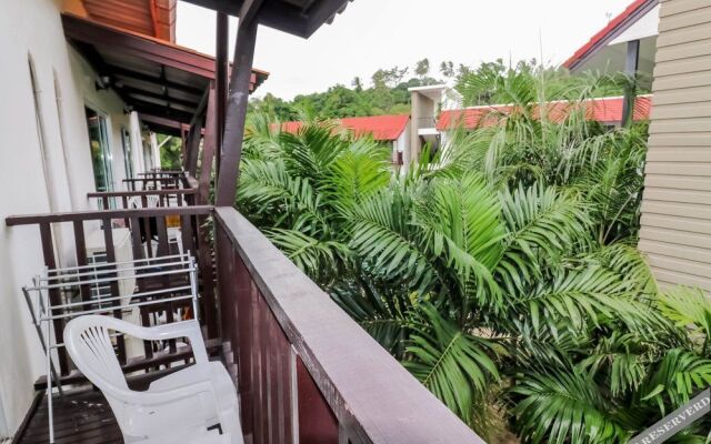 NIDA Rooms Dino Park Karon