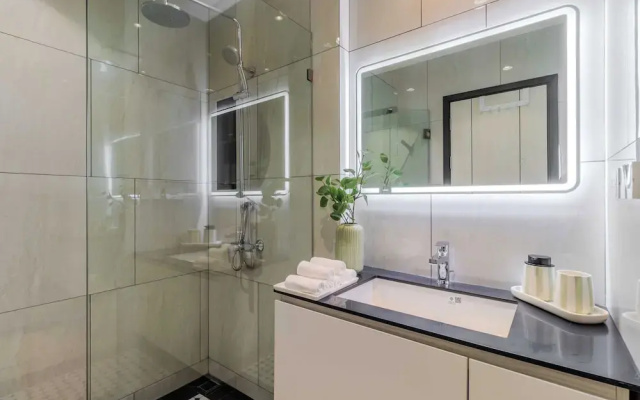 Brand new near Boat Avenue C250