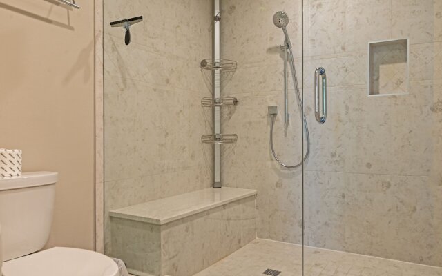 Harbor Villa Club 308