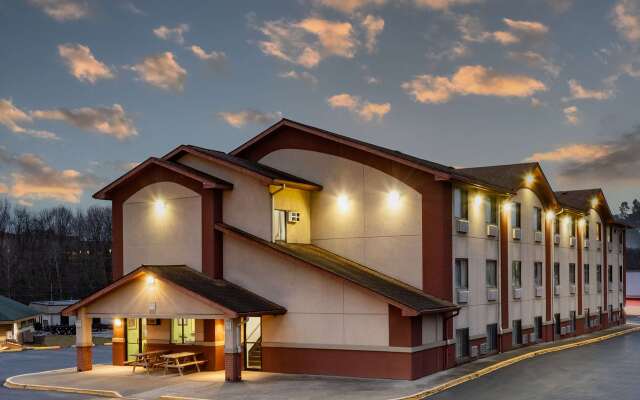 Super 8 by Wyndham Waynesburg